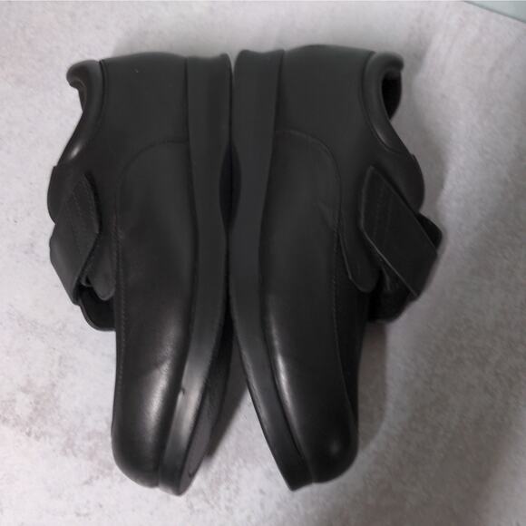 DREW Quest Hook and Loop Adjustable Shoe in Black – Size 10W – EUC - Picture 5 of 14